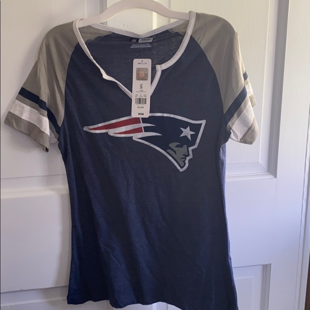 Women’s New England Patriots team apparel